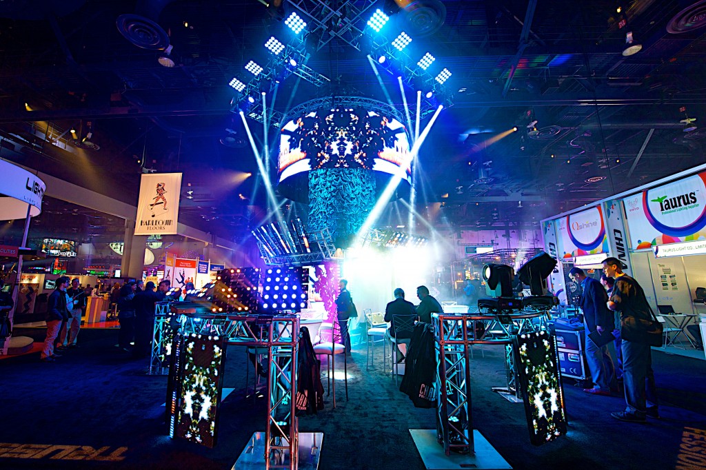 CHAUVET-Professional-LDI2013-Stephane-13