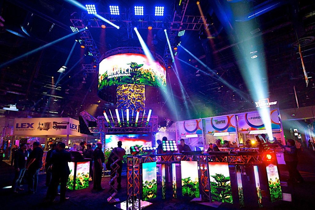 CHAUVET-Professional-LDI2013-Stephane-7