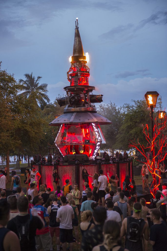 arcadia-spectacular-ULTRA-chauvet-professional-1