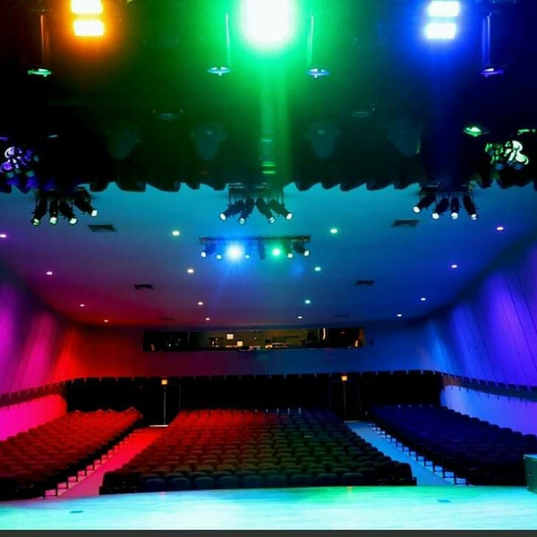 FIT_Theatre - Ovation 2 FIT_Theatre - Ovation 2