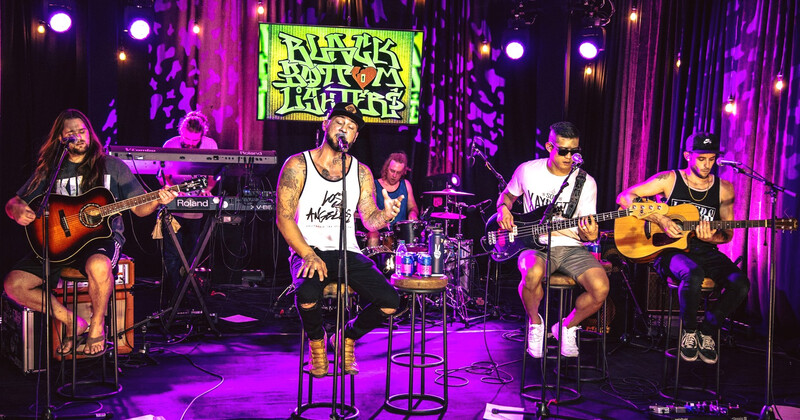 Live_From_Backstage - Maverick 2 Live_From_Backstage - Maverick 2