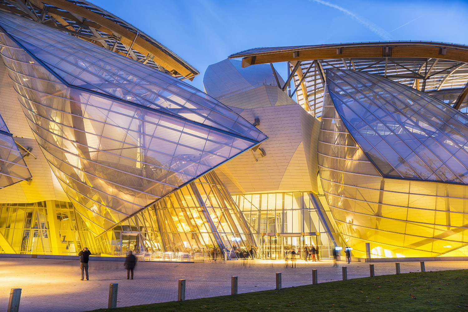 The Architecture of the Louis Vuitton Foundation Building, Paris (Image  Heavy)