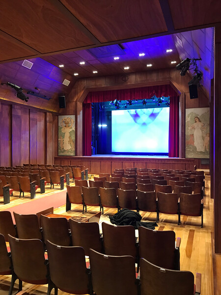 Teatro Galia - Ovation 2
