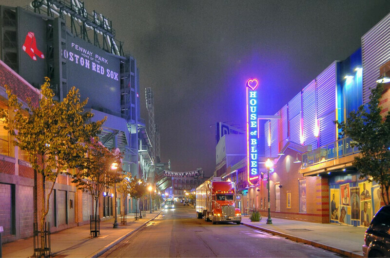 House Article Cover Photo and Jeff Maker photo House Article Cover Photo and Jeff Maker photo