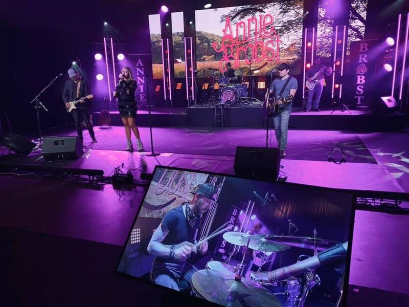 Annie Brobst - Rogue R3 Wash 3 Annie Brobst - Rogue R3 Wash 3