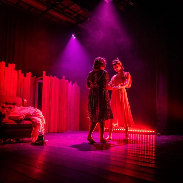 Cultuurcentrum Maskerade - Ovation 1