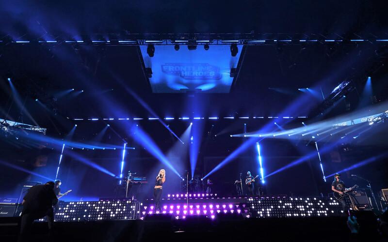 Miley Cyrus - COLORado 2 Solo 4