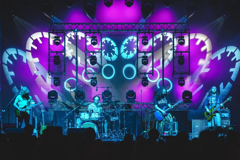 PigeonsPlayingPingPong - 6