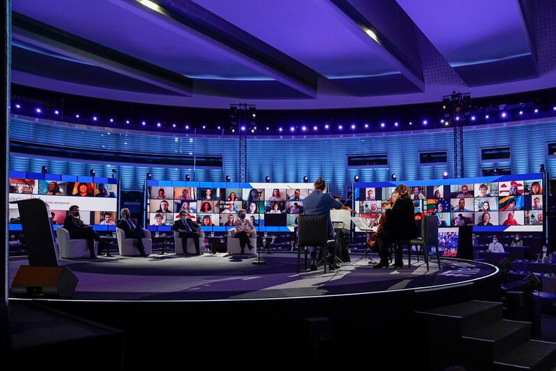 EU Parliament - COLORado 2-Quad Zoom 1