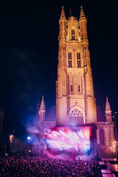  CHAUVET Professional Shines Throughout Gentse Feesten