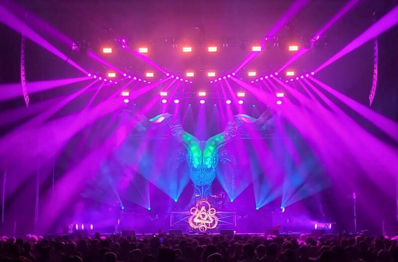 Squeek Lights Gives Coheed and Cambria Unique Looks with 27&rsquo; Inflatable and CHAUVET Professional