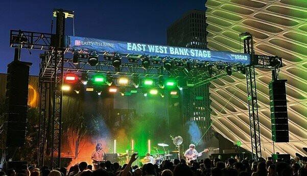  Justin Preston Balances Looks for Thundercat&rsquo;s Broad Museum Show with CHAUVET Professional