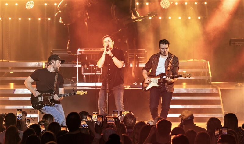 Scotty McCreery3_PhotoCredit - Stephanie Graham